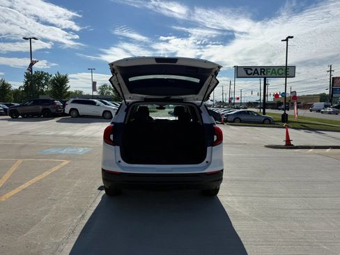 Used 2021 GMC Terrain SLE AWD/4WD image 12