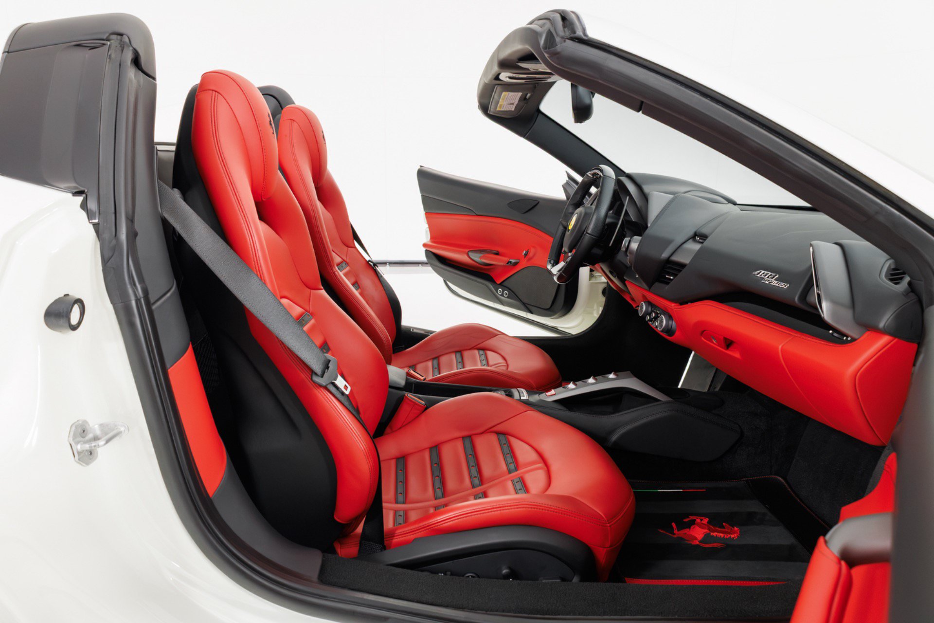 Used 2017 Ferrari 488 Spider RWD image 36