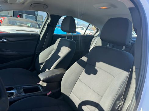 Used 2019 Chevrolet Cruze LT w/ LT Fleet Convenience Package image 7