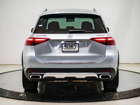 Used 2025 Mercedes-Benz GLE 350 4MATIC image 3