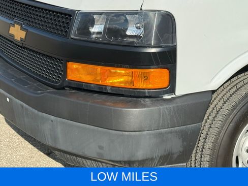 Used 2025 Chevrolet Express 2500 Extended w/ Driver Convenience Package image 11