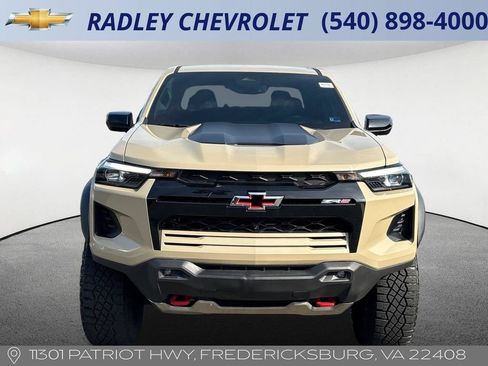 Used 2024 Chevrolet Colorado ZR2 w/ Technology Package AWD/4WD image 23