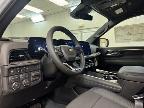 New 2026 Chevrolet Suburban LS AWD/4WD image 13