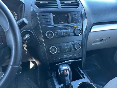 Used 2018 Ford Explorer FWD image 24