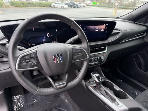 Used 2024 Buick Envista Preferred w/ Convenience I Package image 14