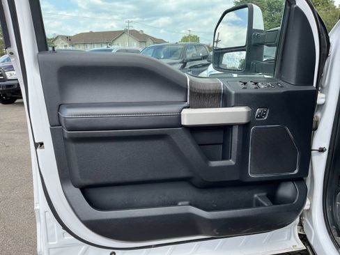 Used 2020 Ford F250 Lariat w/ Lariat Ultimate Package AWD/4WD image 14