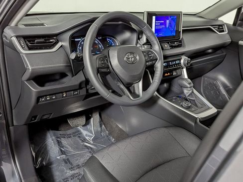 Certified 2024 Toyota RAV4 XLE w/ Convenience Package image 18