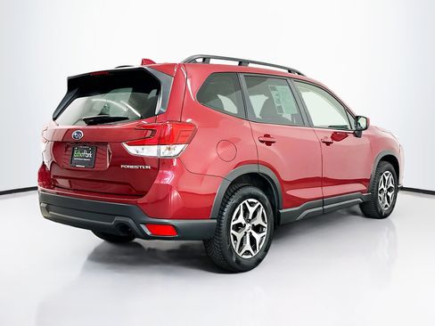 Used 2023 Subaru Forester Premium image 9