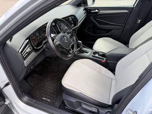 Used 2019 Volkswagen Jetta R-Line FWD image 29