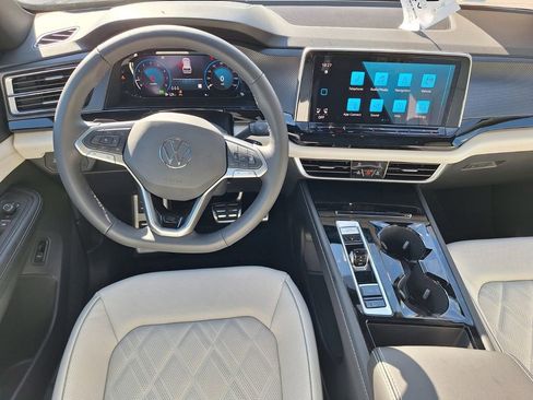 New 2026 Volkswagen Atlas Cross Sport SEL Premium R-Line image 9