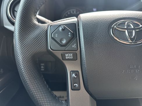 Certified 2022 Toyota Tacoma TRD Off-Road image 22