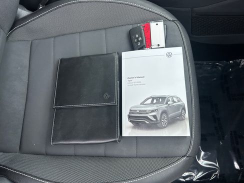 Used 2024 Volkswagen Taos SE image 20
