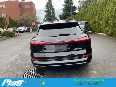 Used 2021 Audi e-tron Premium image 9