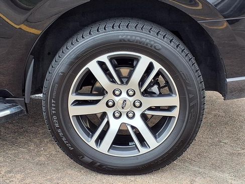 Certified 2023 Ford Expedition Limited image 32