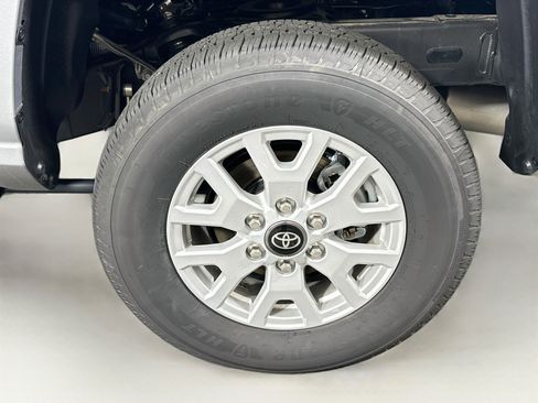 Used 2026 Toyota Tacoma SR5 RWD image 11
