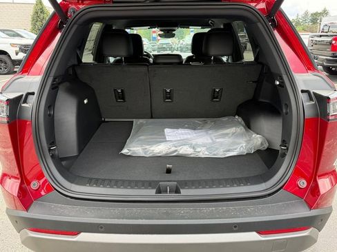 New 2026 Chevrolet Equinox LT w/ Convenience Package II AWD/4WD image 7