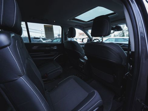 Used 2022 Jeep Grand Cherokee L Laredo w/ Luxury Tech Group I image 36