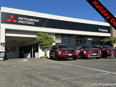 Used 2023 Mitsubishi Outlander SEL image 38