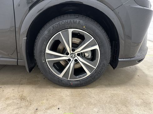 Used 2023 Lexus RX 350 Premium w/ Accessory Package AWD/4WD image 13