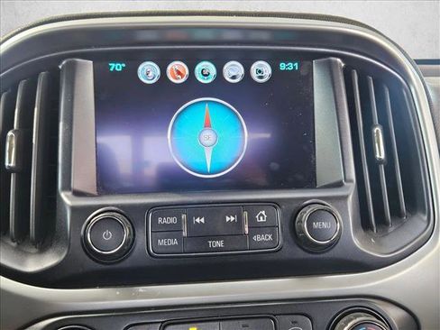 Used 2018 Chevrolet Colorado LT w/ LT Convenience Package RWD image 11