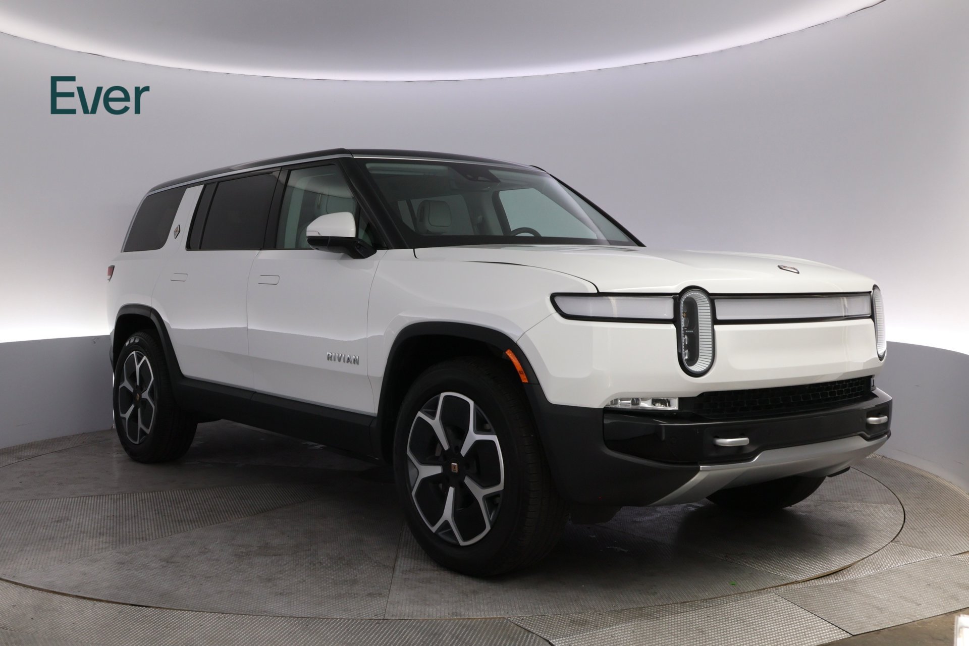 Used 2024 Rivian R1S Adventure Dual AWD/4WD image 13