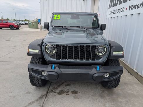 Used 2025 Jeep Wrangler Unlimited Rubicon 4xe AWD/4WD image 35