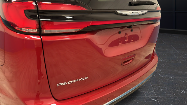 New 2026 Chrysler Pacifica Select FWD image 40