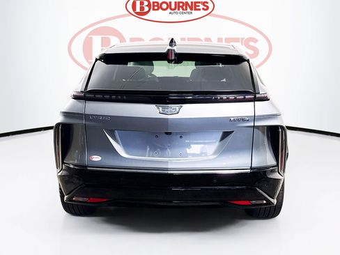 Used 2024 Cadillac Lyriq Luxury AWD/4WD image 11