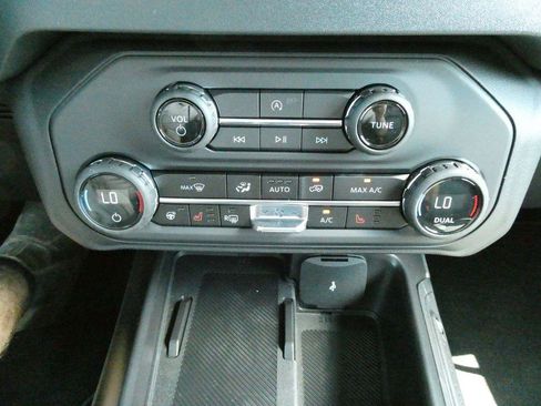 New 2026 Ford Bronco Outer Banks w/ Black Appearance Package AWD/4WD image 21