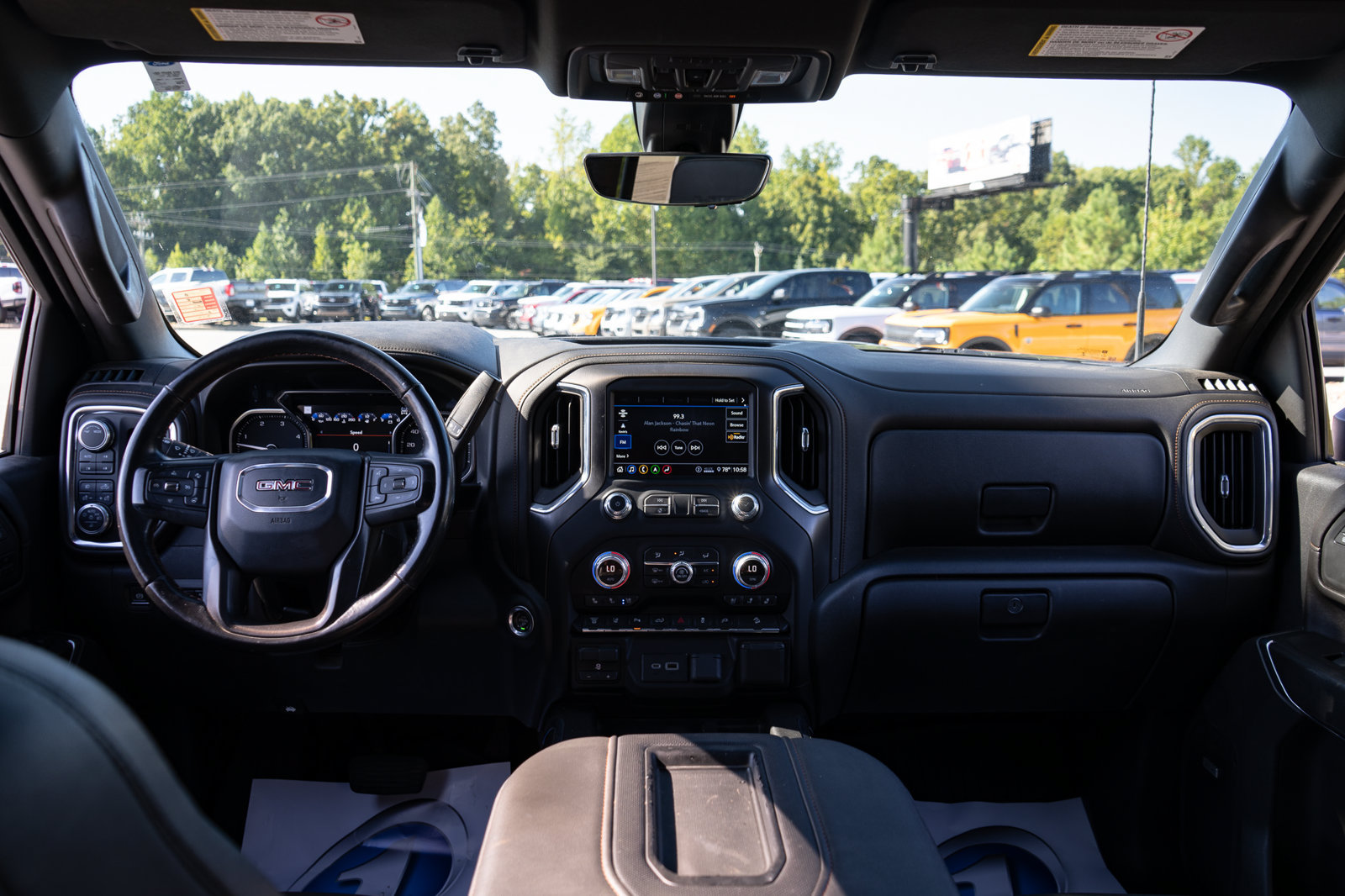 Used 2020 GMC Sierra 2500 AT4 w/ AT4 Premium Package AWD/4WD image 20