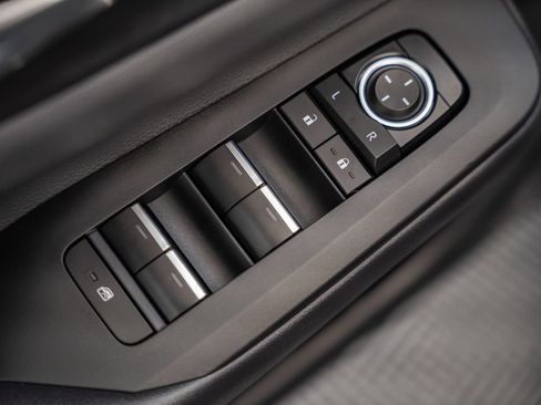 Certified 2023 Toyota Prius XLE FWD image 38