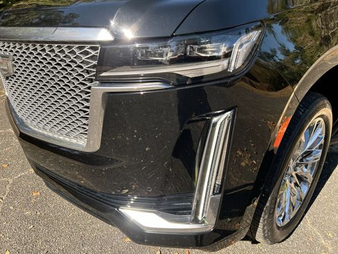 Certified 2023 Cadillac Escalade Premium Luxury w/ LPO, Radiant Package image 8