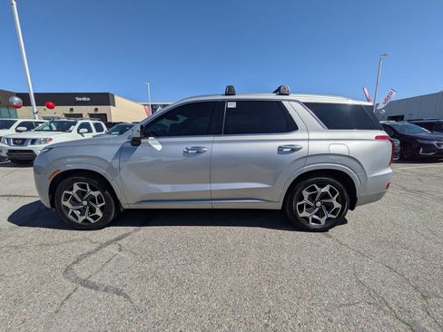 Used 2022 Hyundai Palisade Calligraphy w/ Winter Package image 8