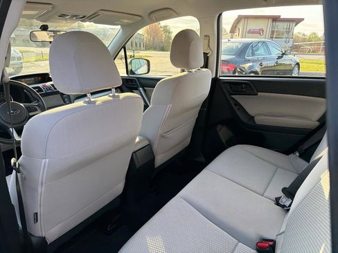 Used 2018 Subaru Forester 2.5i w/ Alloy Wheel Package image 12