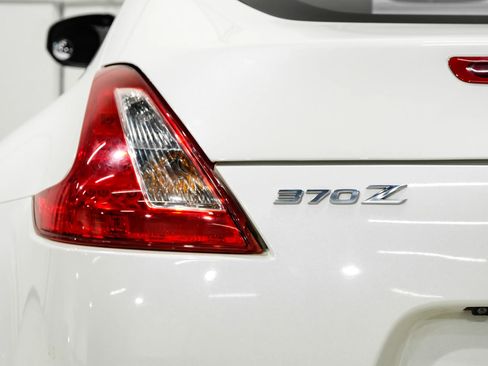 Used 2013 Nissan 370Z Touring image 42