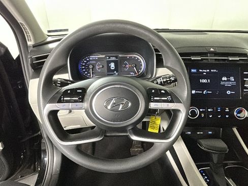 Certified 2024 Hyundai Tucson SE FWD image 19