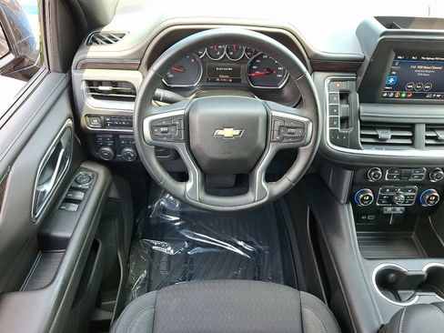 Used 2024 Chevrolet Suburban LS image 13