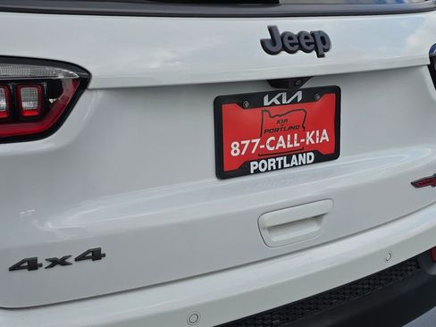 Used 2022 Jeep Compass Trailhawk image 13