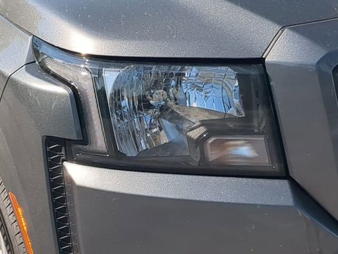 Certified 2024 Nissan Frontier SV w/ Technology Package RWD image 9