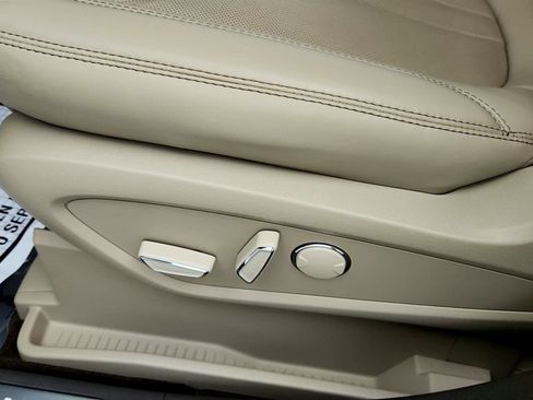 Used 2023 Lincoln Nautilus Reserve w/ Equipment Group 201A AWD/4WD image 12