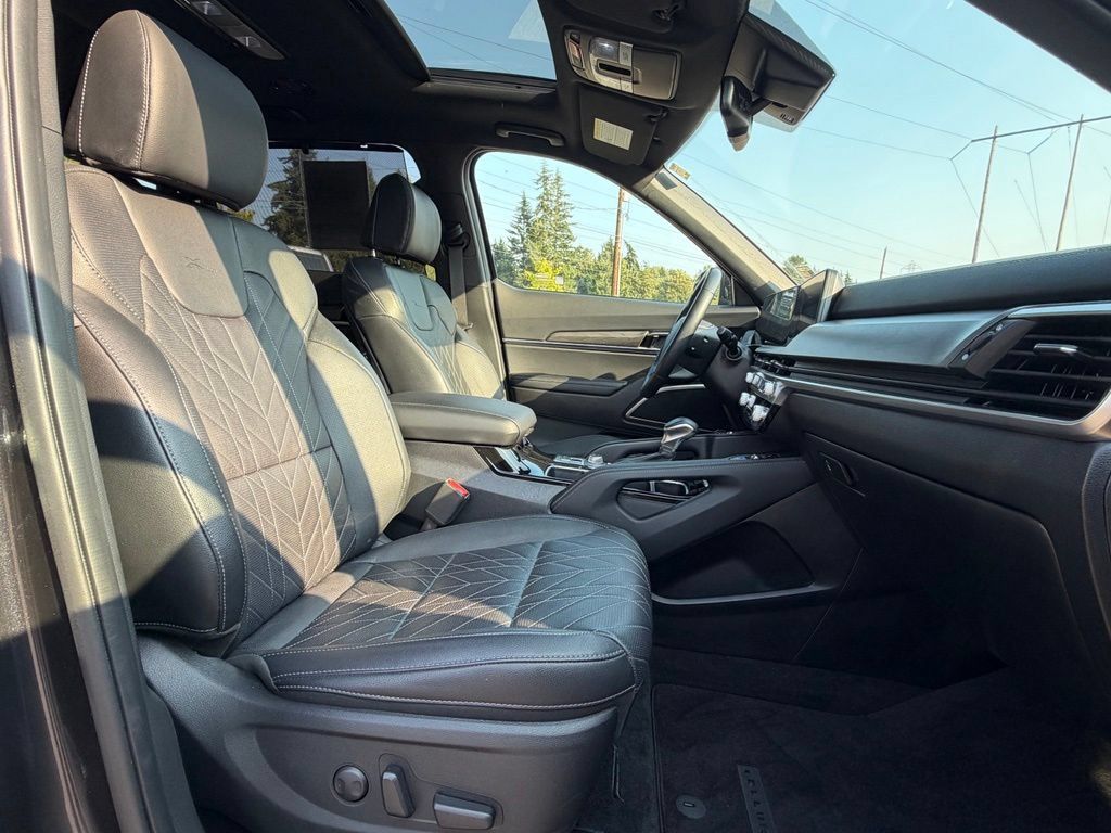 Used 2025 Kia Telluride EX X-Line AWD/4WD image 35