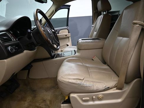 Used 2007 GMC Yukon Denali AWD/4WD image 10