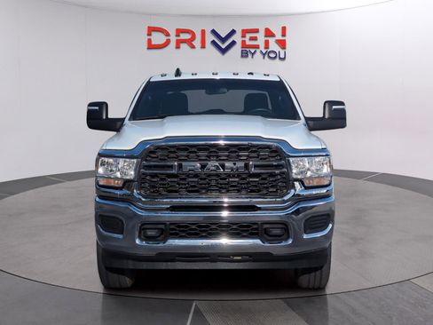 Used 2024 RAM 2500 Tradesman w/ Chrome Appearance Group image 9