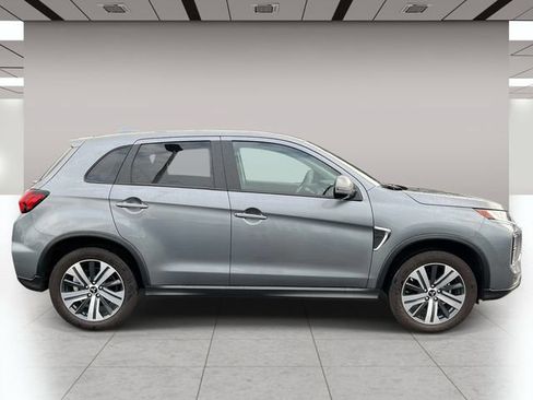 Used 2025 Mitsubishi Outlander Sport AWD image 2