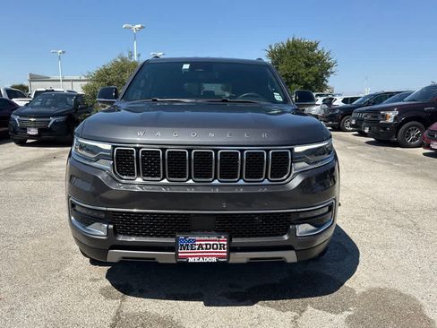 Used 2024 Jeep Wagoneer L Series II w/ Flexible Seating Group AWD/4WD image 8