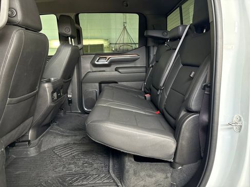 Used 2023 Chevrolet Silverado 1500 LT Trail Boss w/ Convenience Package II image 31