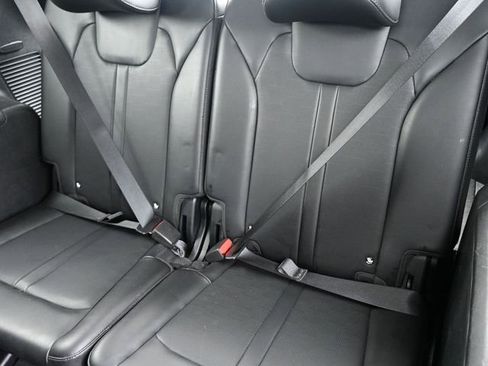 Used 2024 Kia Sorento S image 17