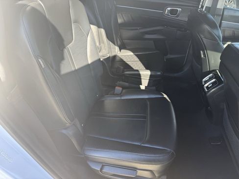 Used 2024 Kia Sorento SX image 34