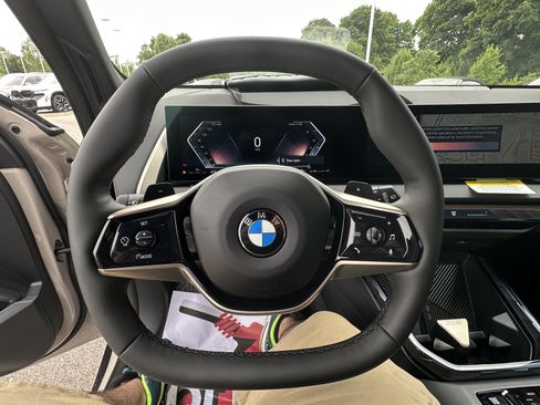 Used 2025 BMW X3 xDrive30i w/ Convenience Package AWD/4WD image 16