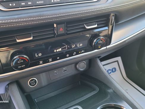 Used 2021 Nissan Rogue SV FWD image 22